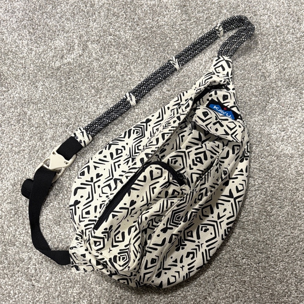 Kavu Black and White Patterned Sling Bag
